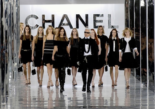 Which cities has karl lagerfeld lived in for his work in fashion design?